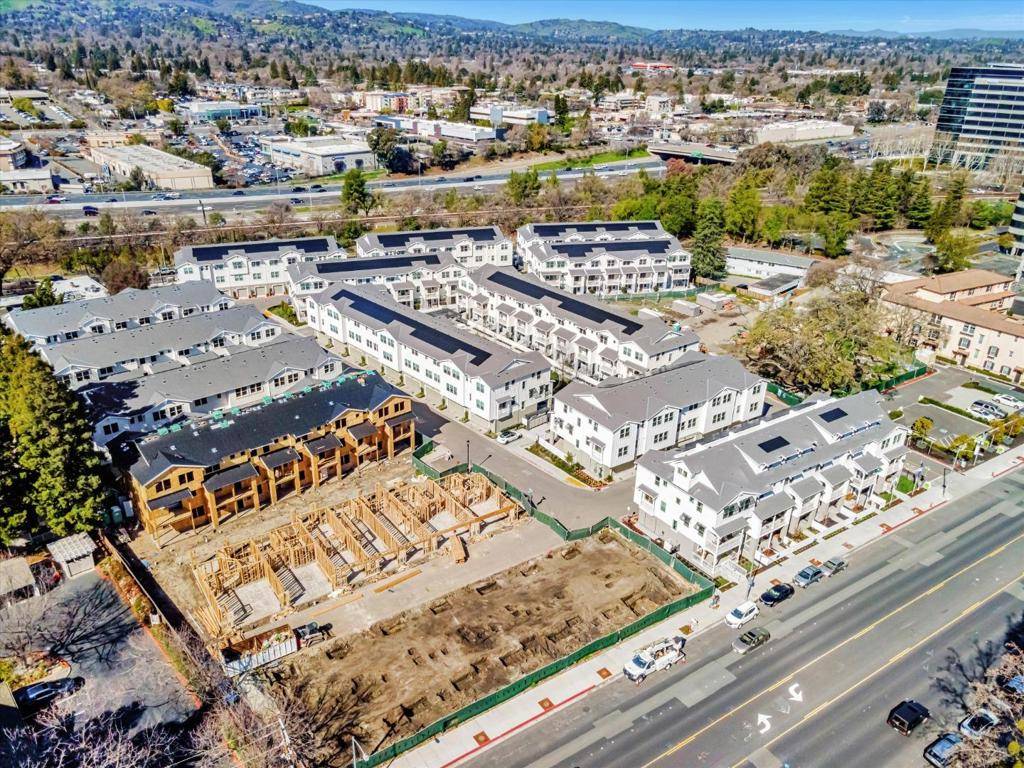 Walnut Creek, CA 94597,208 Oak CIR