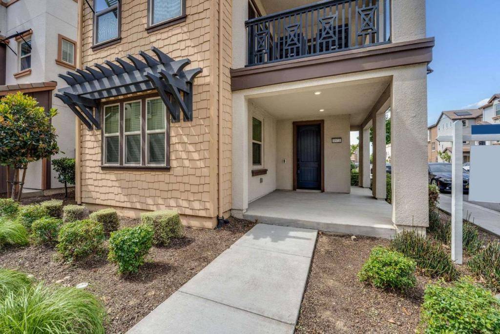 Milpitas, CA 95035,1573 Hidden Creek LN