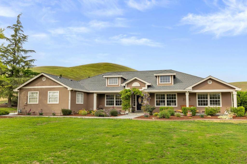Tres Pinos, CA 95075,6995 Diablo Hills RD