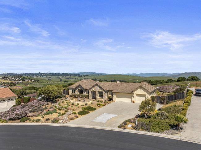 San Juan Bautista, CA 95045,966 Calle Cruz