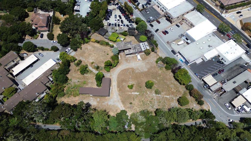 Monterey, CA 93940,590 Perry LN