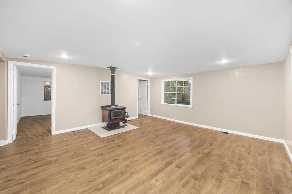 Felton, CA 95018,10229 Redwood DR