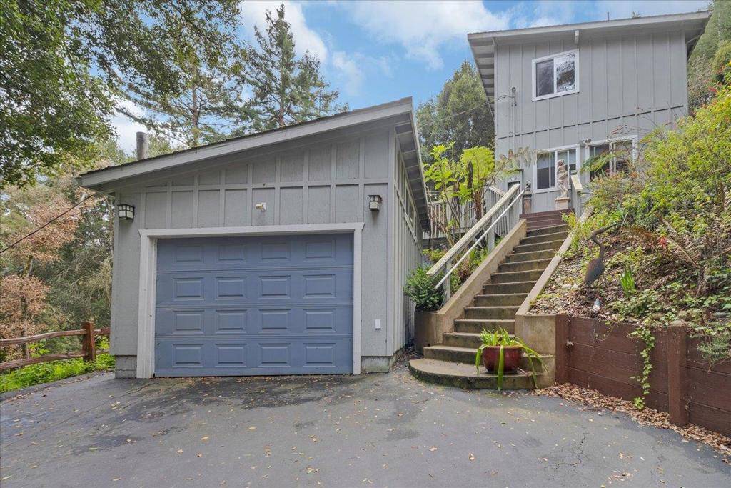Aptos, CA 95003,1711 Trout Gulch RD