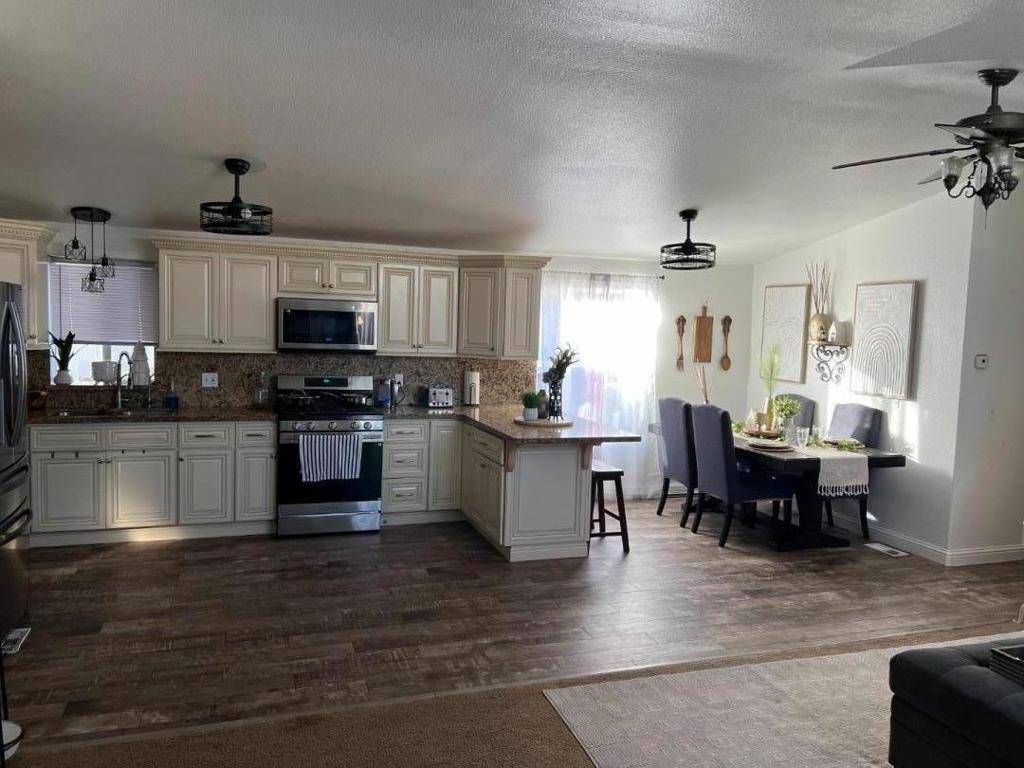 Manteca, CA 95336,1624 S HIGHWAY