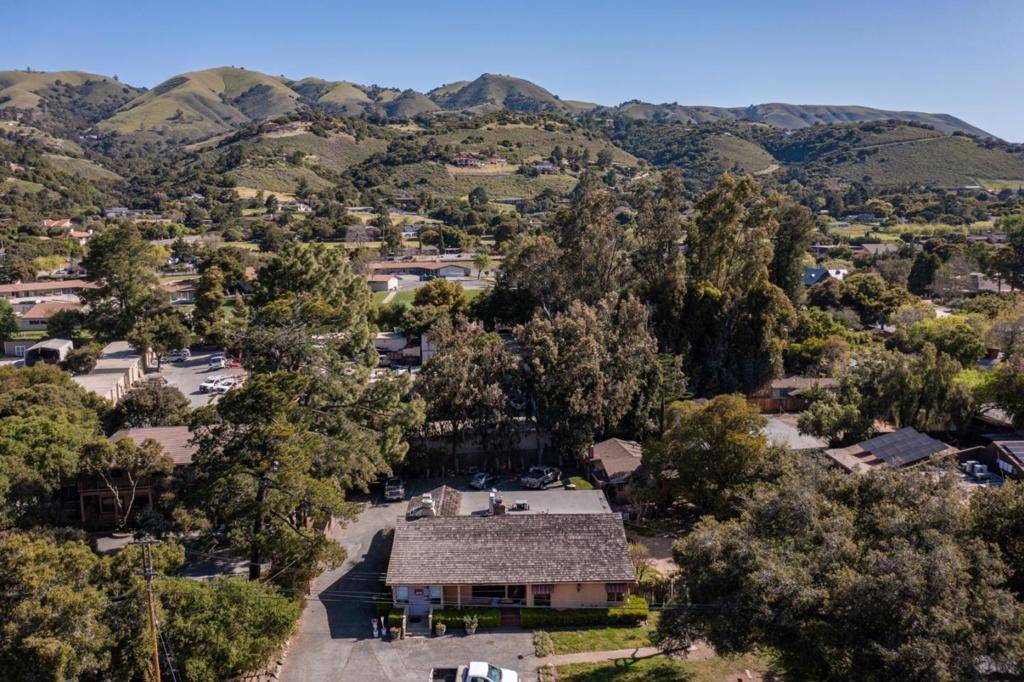 Carmel Valley, CA 93924,W Carmel Valley RD