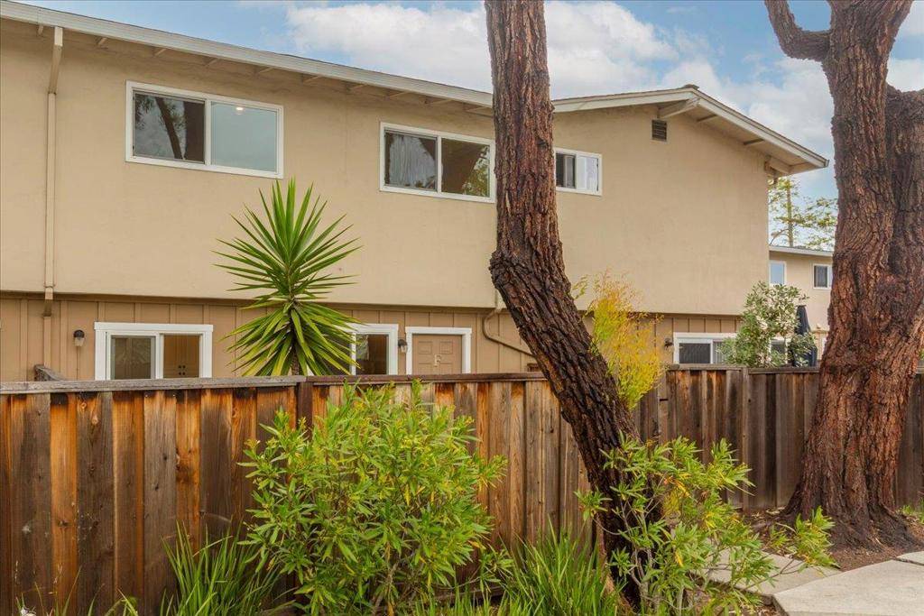 San Mateo, CA 94403,3385 La Selva ST #F