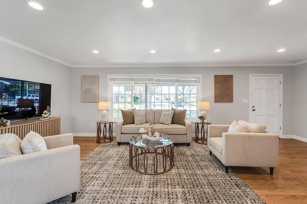 Campbell, CA 95008,84 Lavonne DR