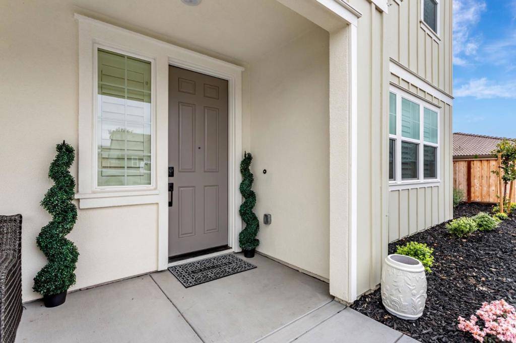 Hollister, CA 95023,172 Vienna WAY