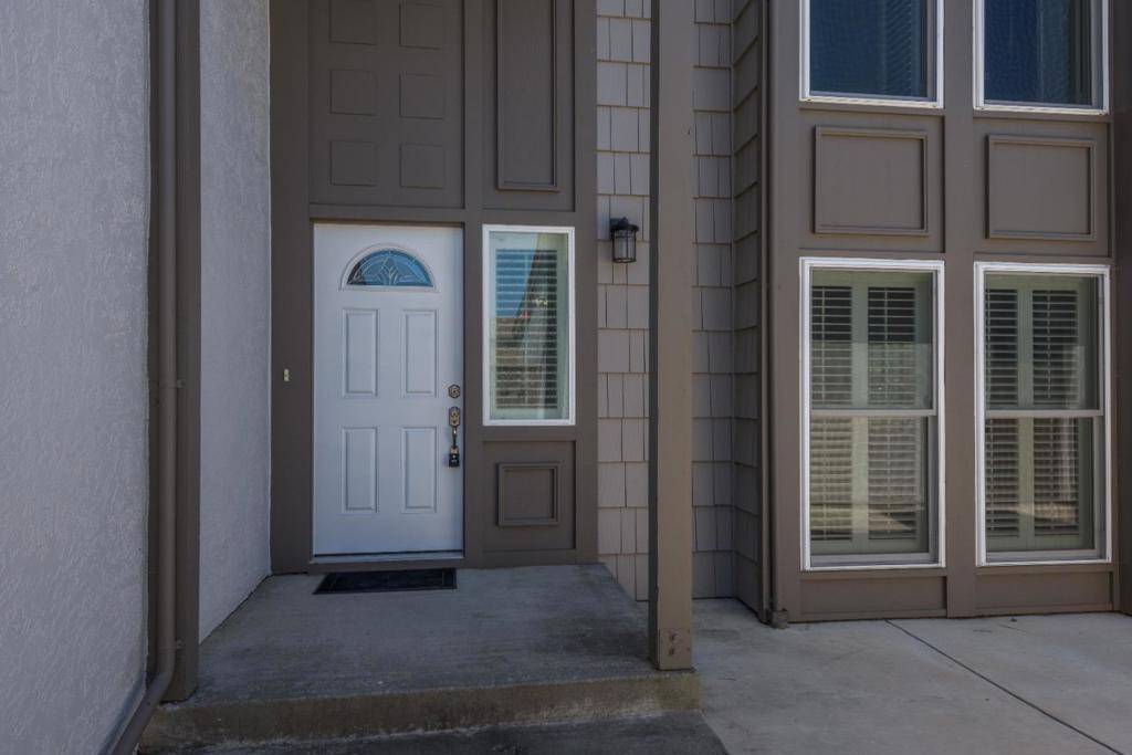 Foster City, CA 94404,850 Magellan LN