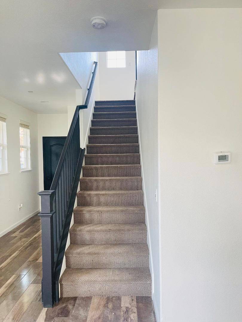 Gilroy, CA 95020,74 Caspian WAY