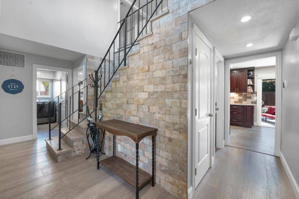Morgan Hill, CA 95037,460 La Crosse DR