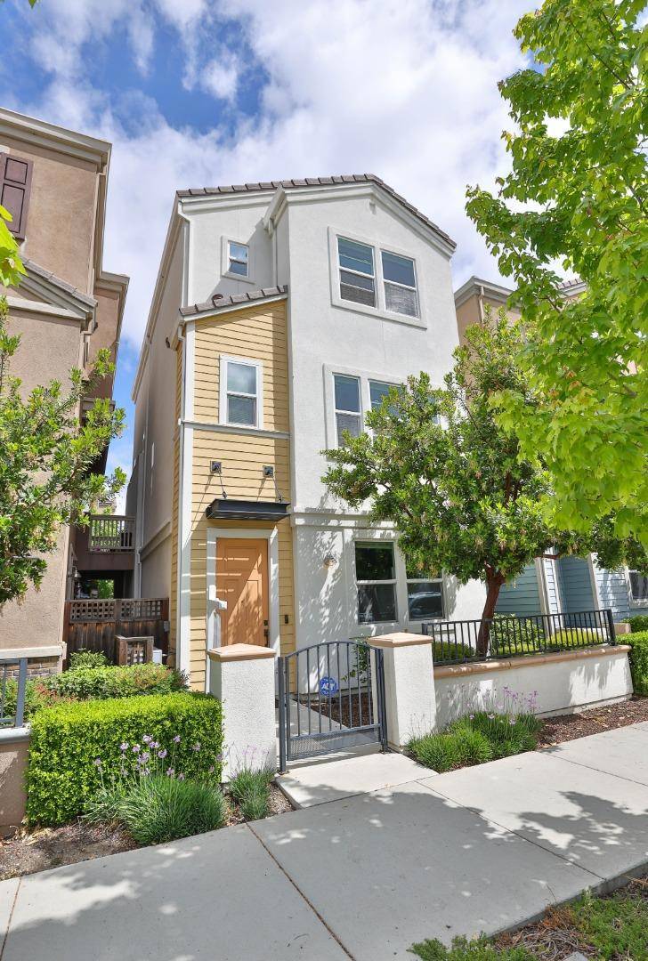 Milpitas, CA 95035,825 Garden ST