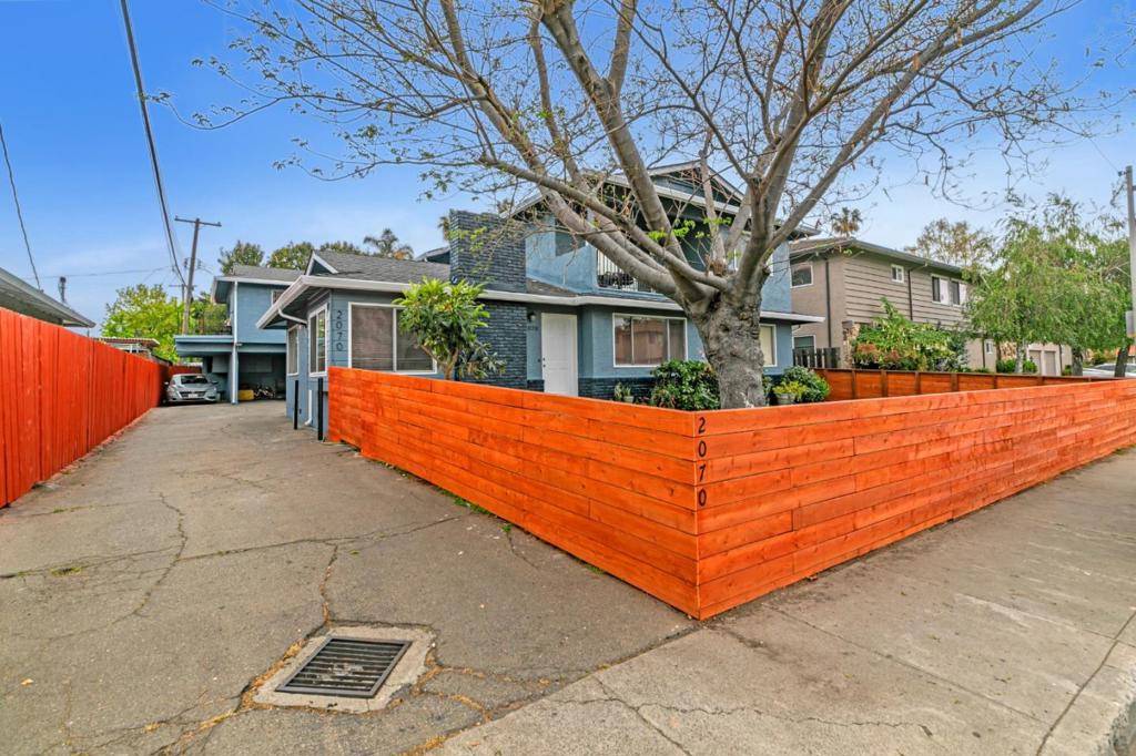 Santa Clara, CA 95050,2070 Sahara WAY
