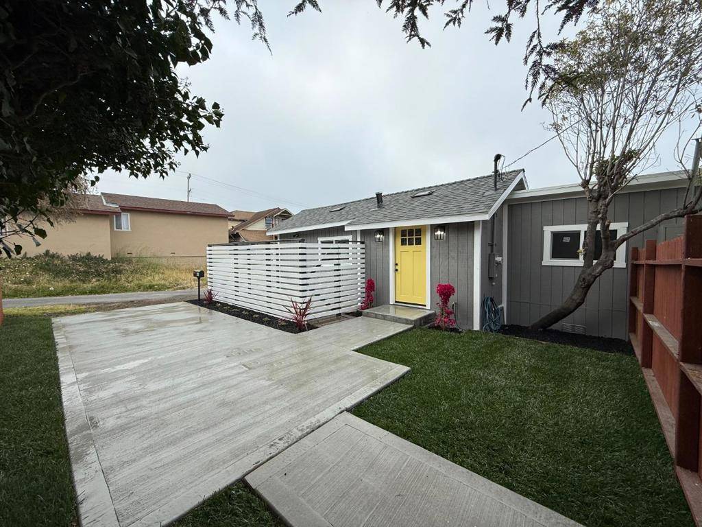 Monterey, CA 93940,684 David AVE