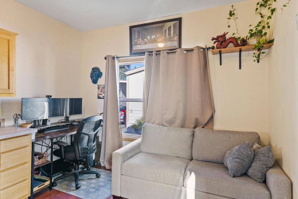 Santa Cruz, CA 95065,1730 Commercial