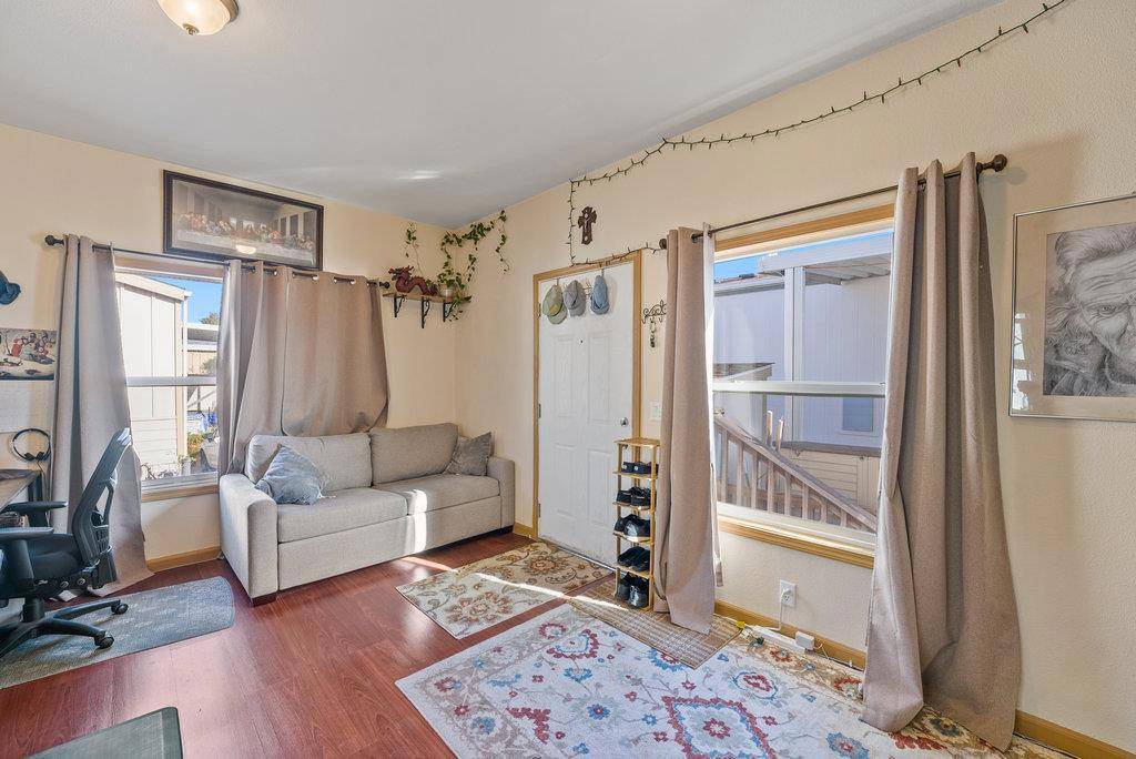 Santa Cruz, CA 95065,1730 Commercial