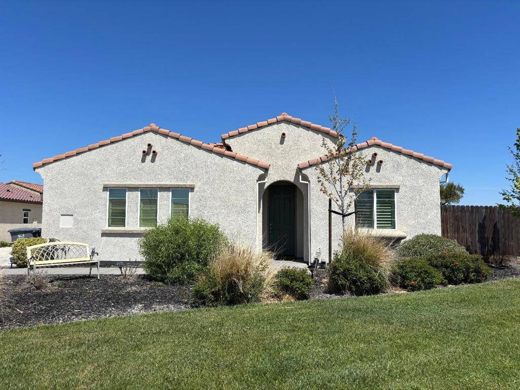 Los Banos, CA 93635,830 Auction ST