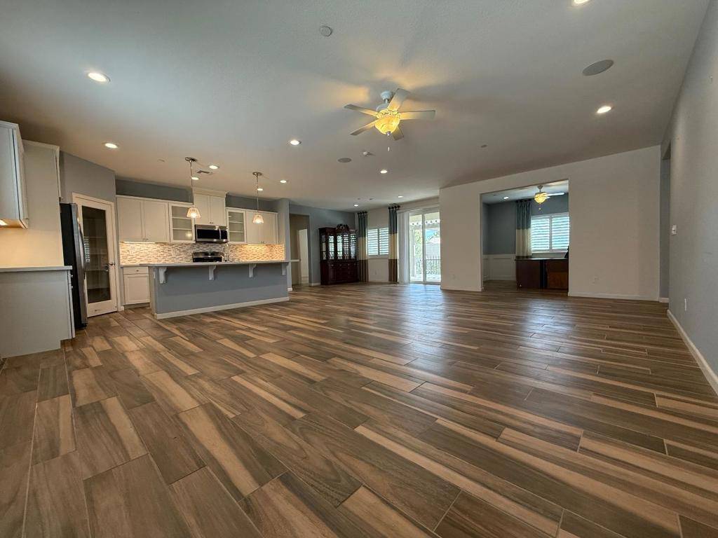 Los Banos, CA 93635,830 Auction ST