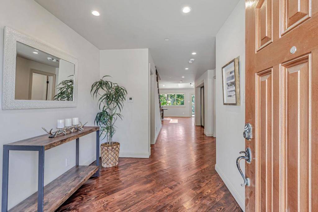 Redwood City, CA 94062,3119 Oak Knoll DR