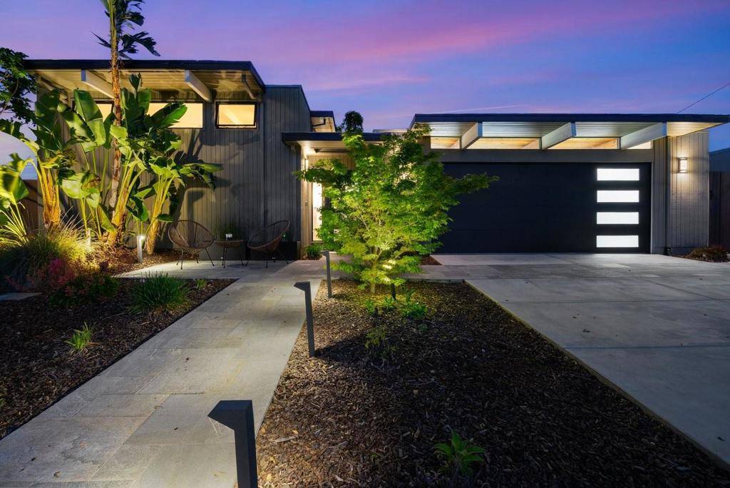 Cupertino, CA 95014,938 Ferngrove DR