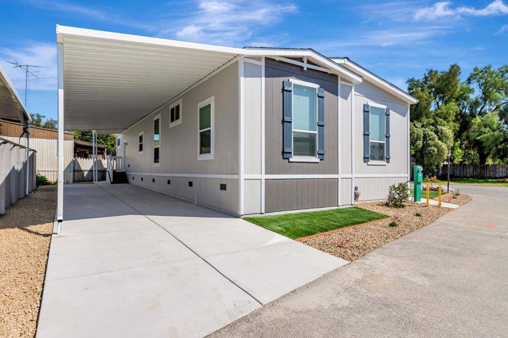 Hollister, CA 95023,2900 Fairview RD