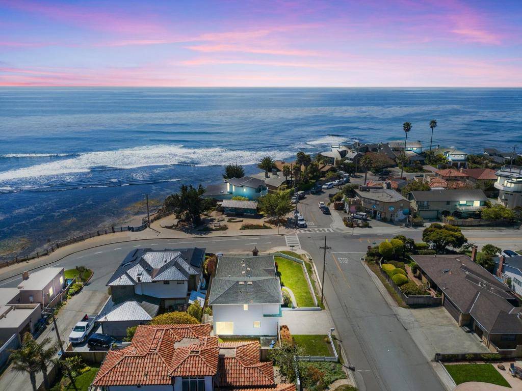 Santa Cruz, CA 95062,102 32nd AVE