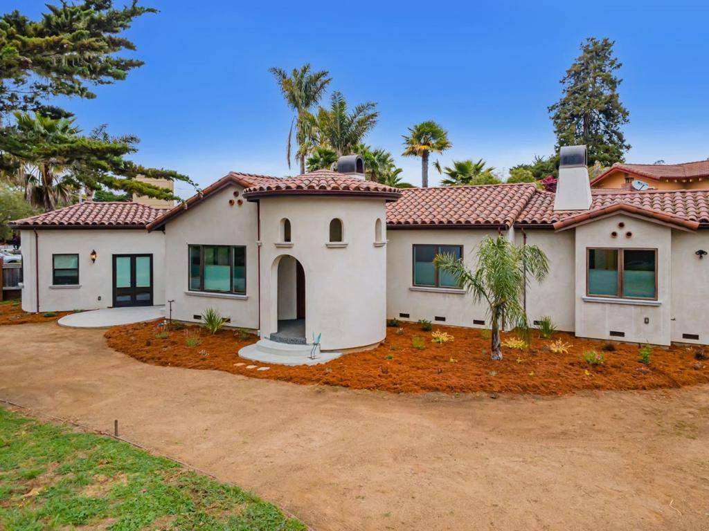 Aptos, CA 95003,505 Cliff DR