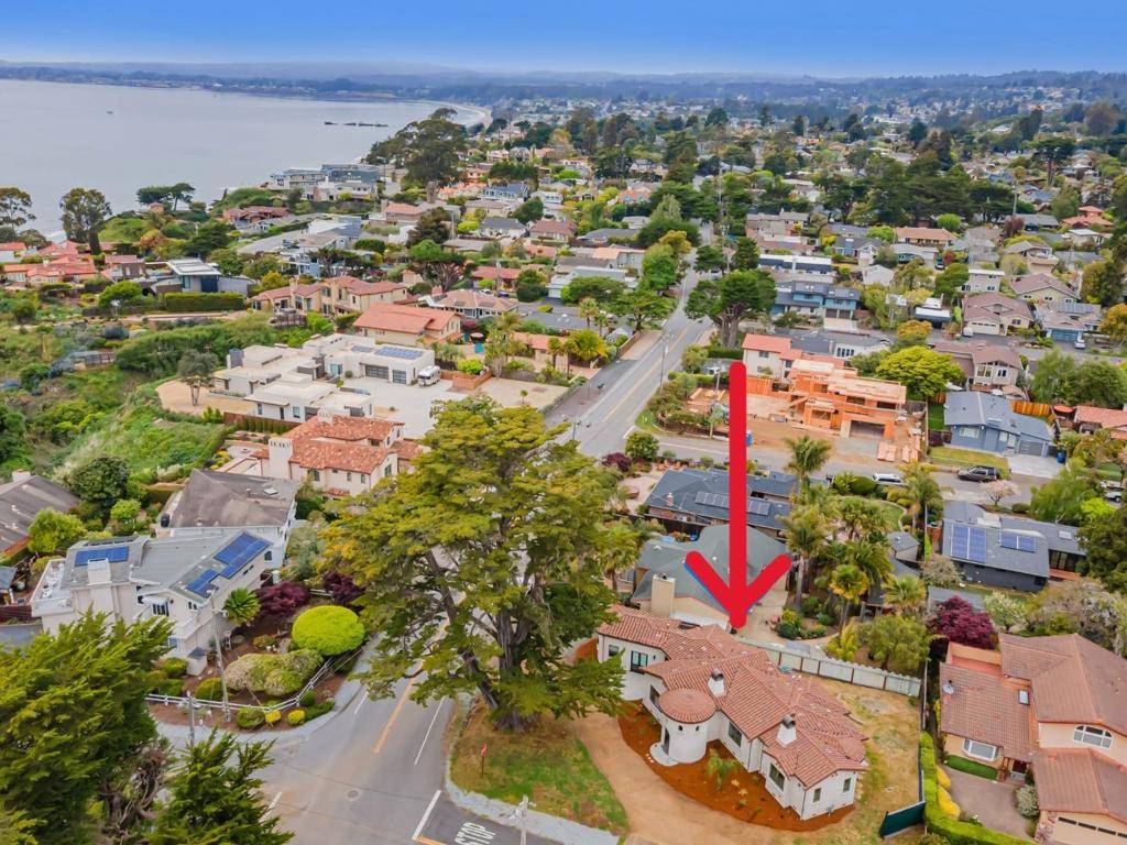 Aptos, CA 95003,505 Cliff DR