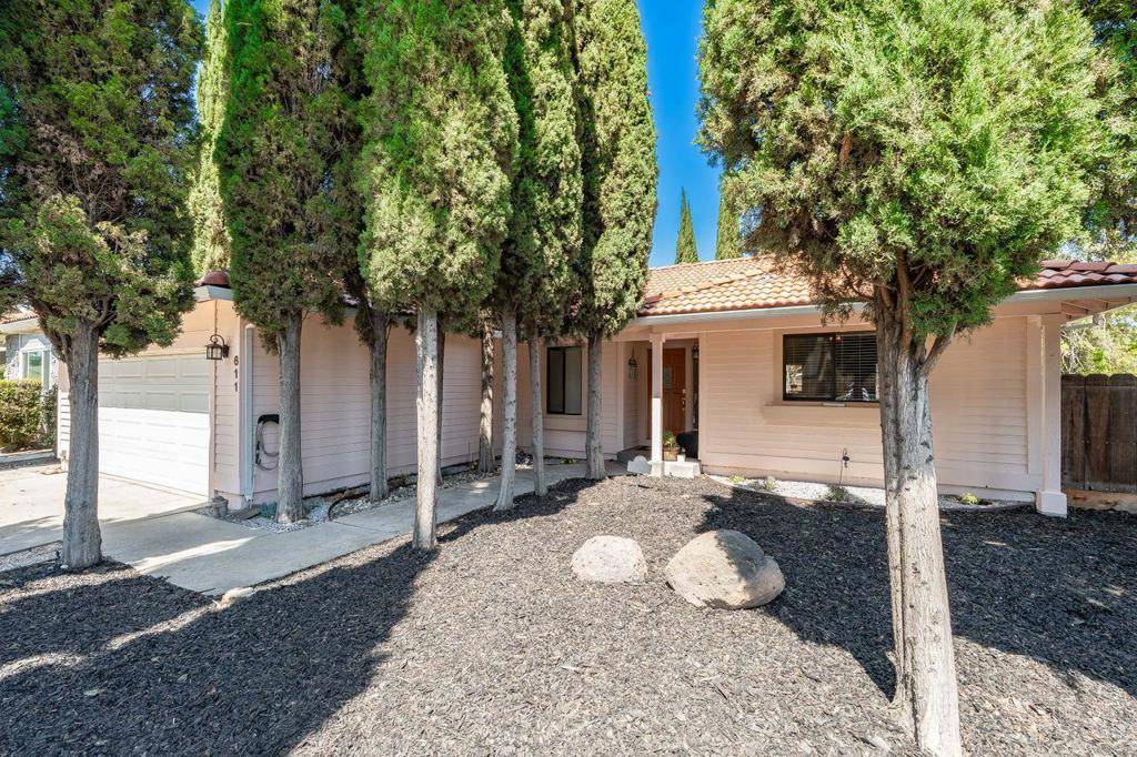 Tracy, CA 95376,611 Tennis LN