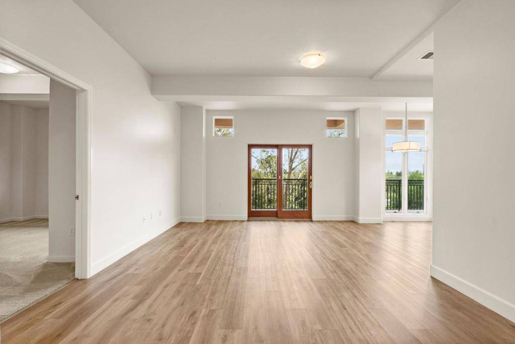 Palo Alto, CA 94306,200 Sheridan AVE #307