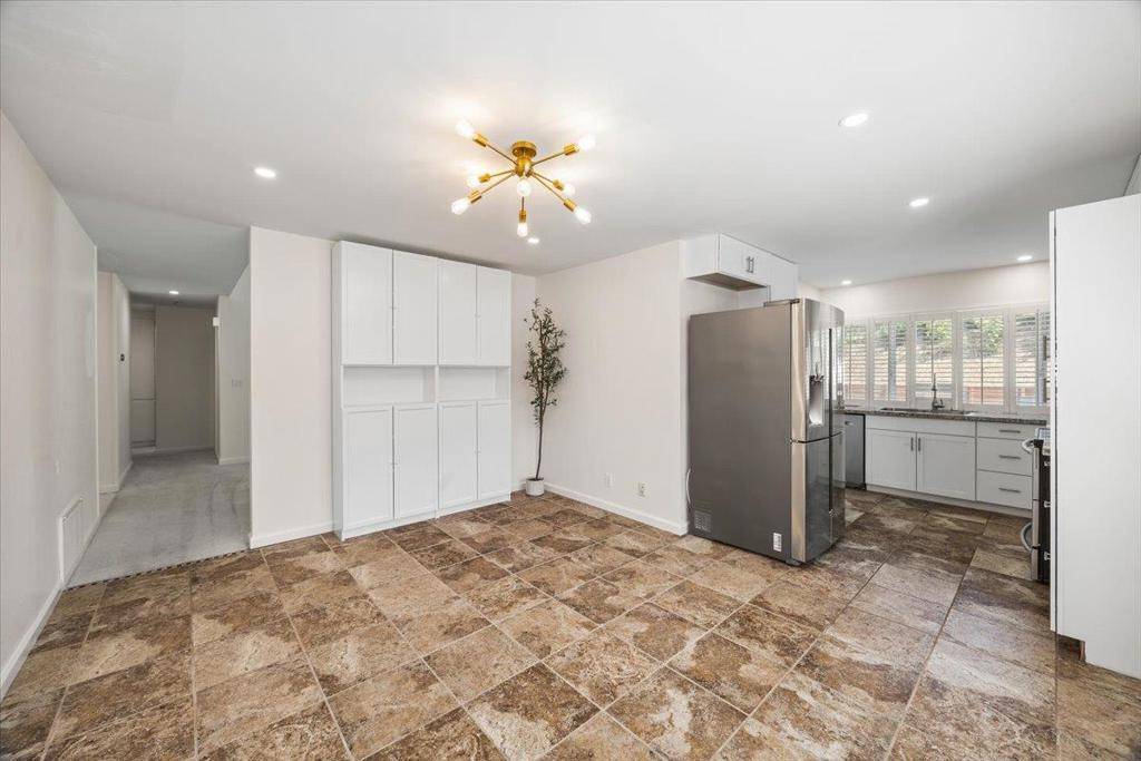 Vallejo, CA 94591,152 Masonic DR