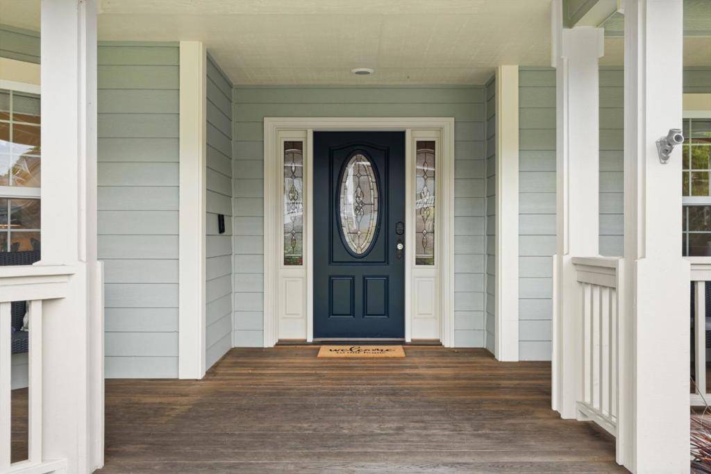 Penngrove, CA 94951,270 Olga Maria CT