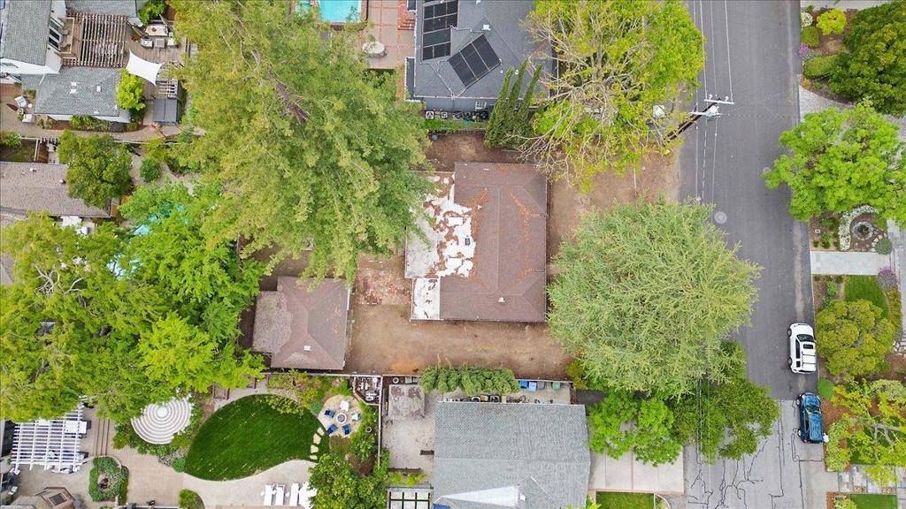 Los Gatos, CA 95032,16706 Littlefield LN