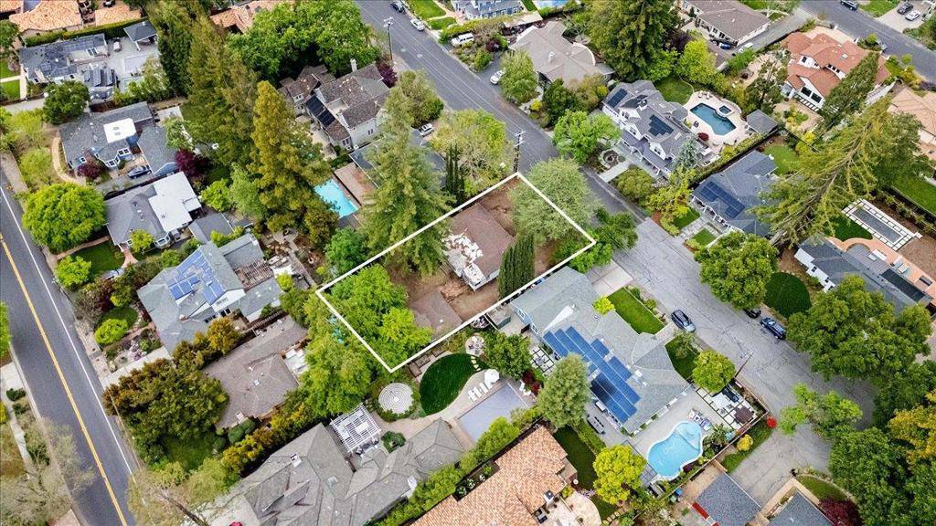 Los Gatos, CA 95032,16706 Littlefield LN