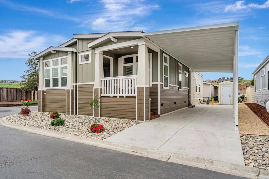 San Jose, CA 95111,238 Chateau La Salle DR