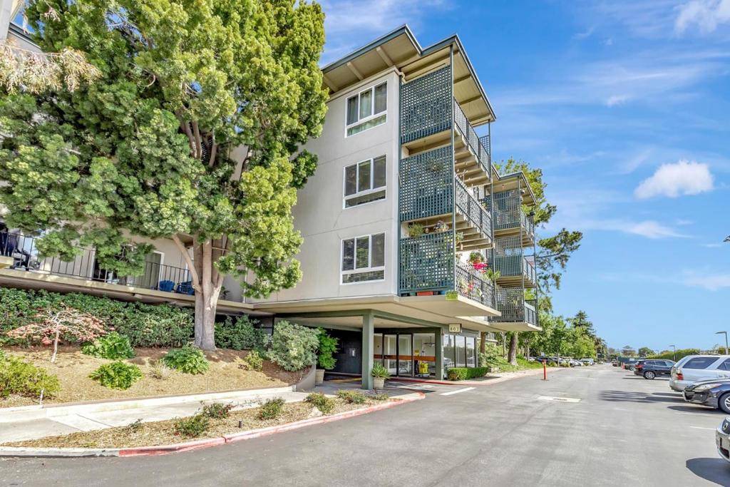 San Mateo, CA 94401,802 N Delaware ST #409