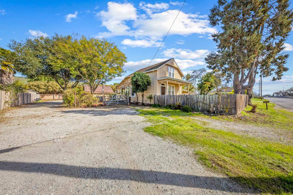 Morgan Hill, CA 95037,586 Monterey RD
