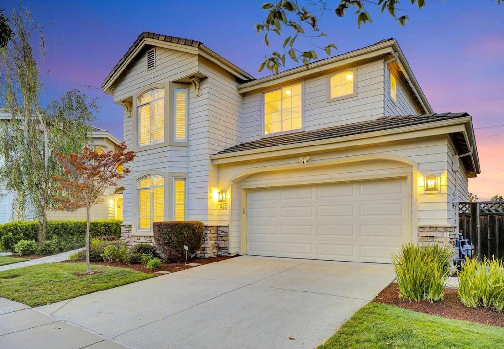 Redwood City, CA 94065,998 Governors Bay DR