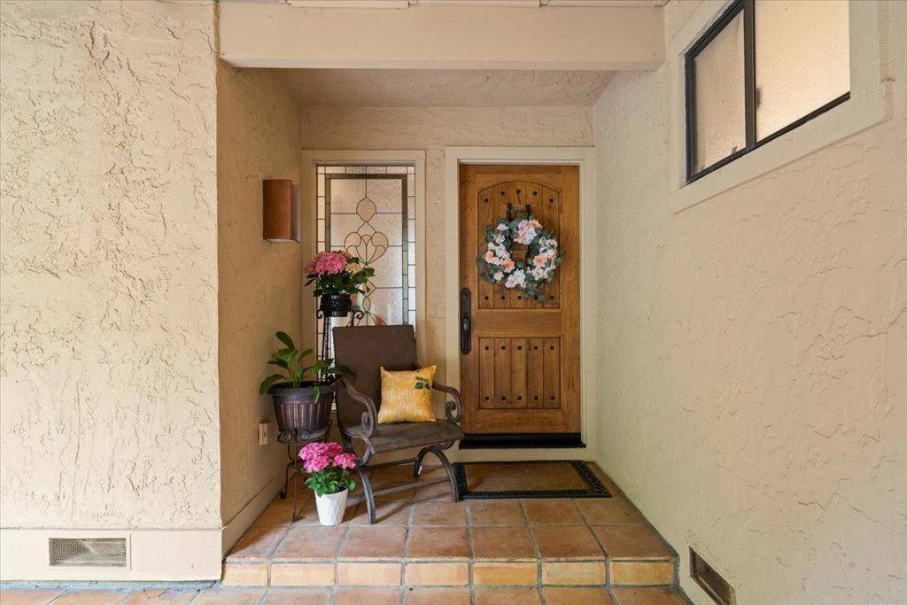Gilroy, CA 95020,8103 Crestview CT