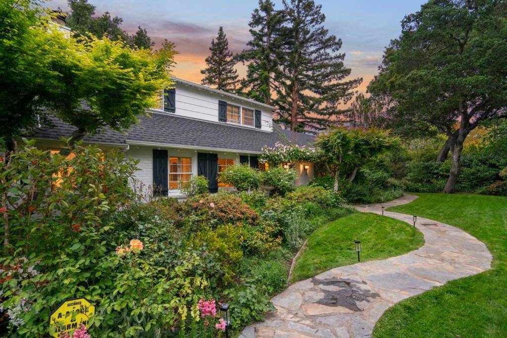 Atherton, CA 94027,37 Lupin LN