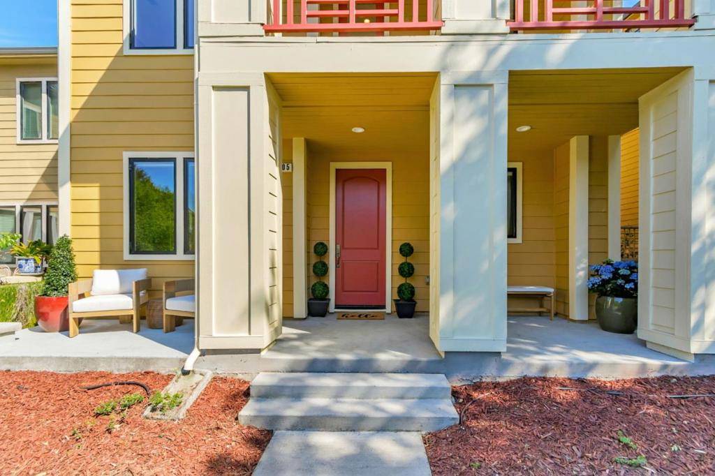 Palo Alto, CA 94306,405 Spruce LN