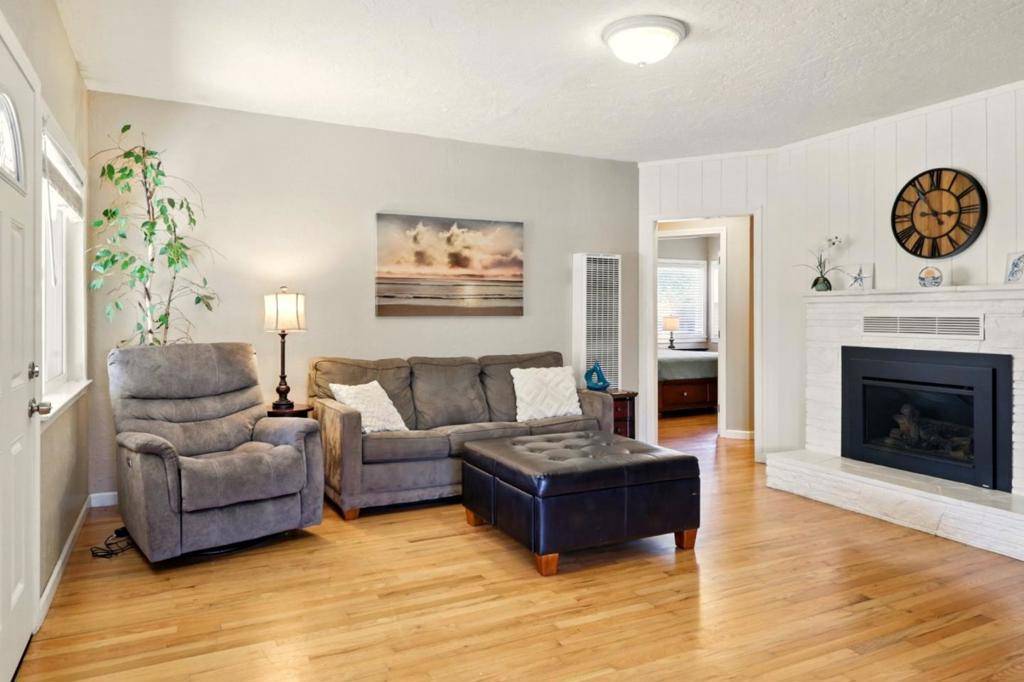 Santa Cruz, CA 95062,640 17th AVE