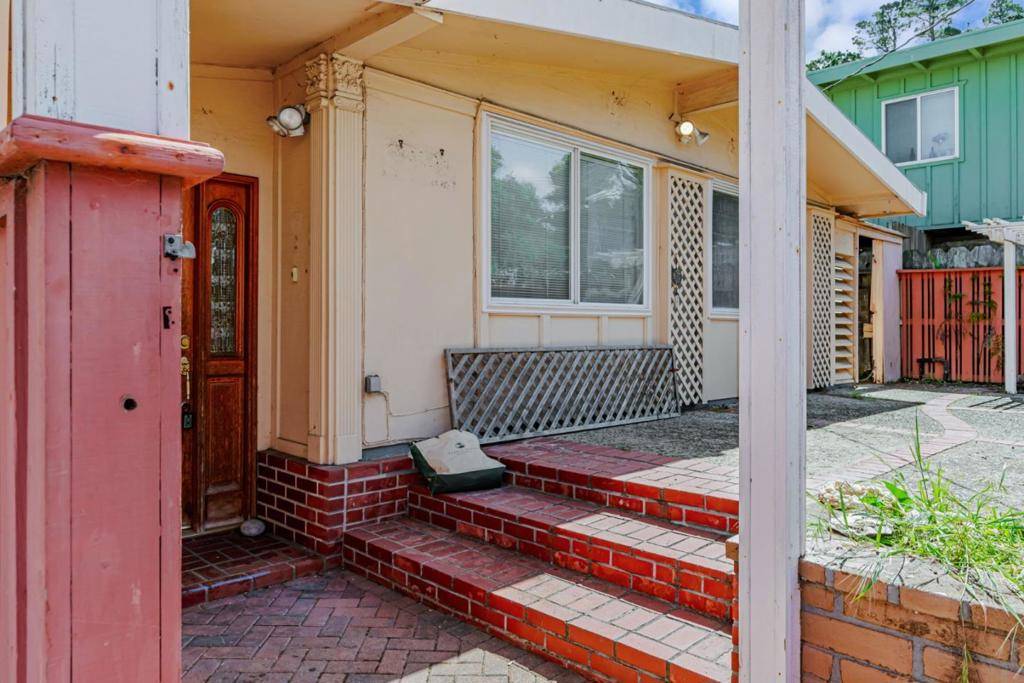 Pacific Grove, CA 93950,1113 Patterson LN