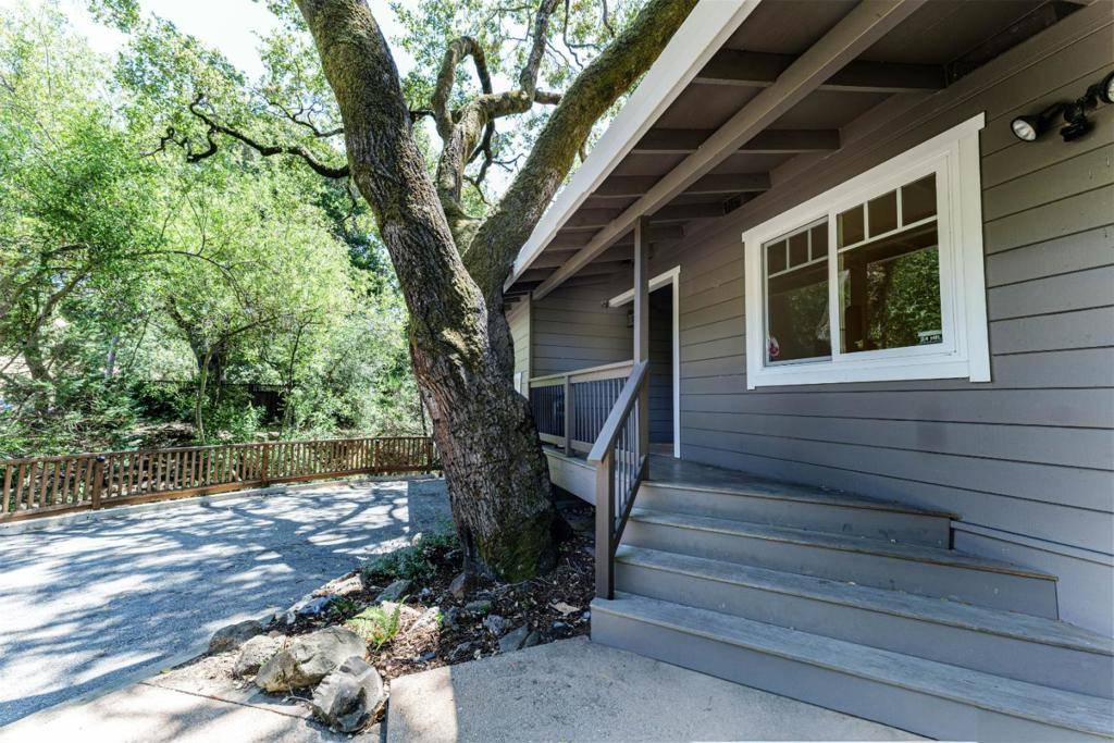 Redwood City, CA 94062,2123 Edgewood RD