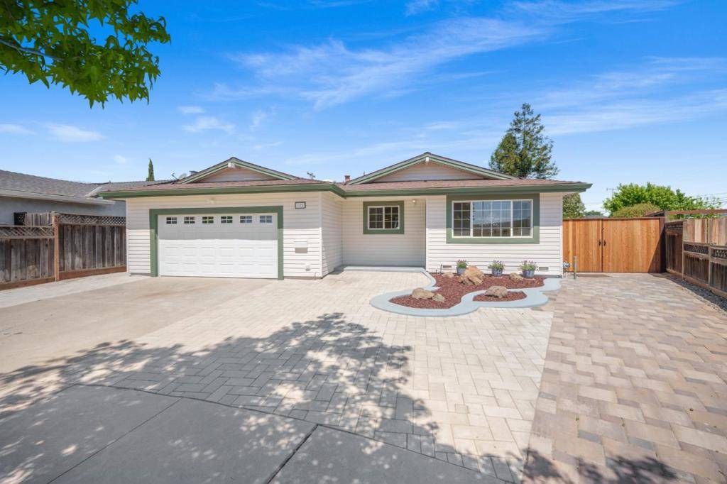 Morgan Hill, CA 95037,125 Foothill CT