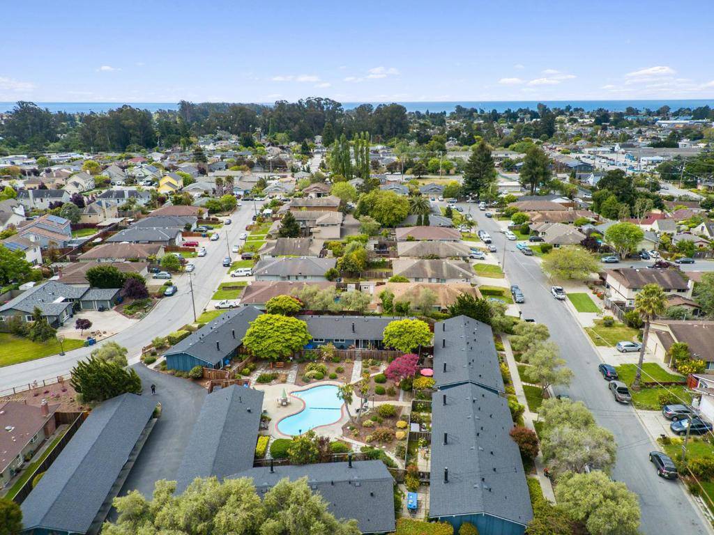 Santa Cruz, CA 95062,1863 Halterman AVE #C3