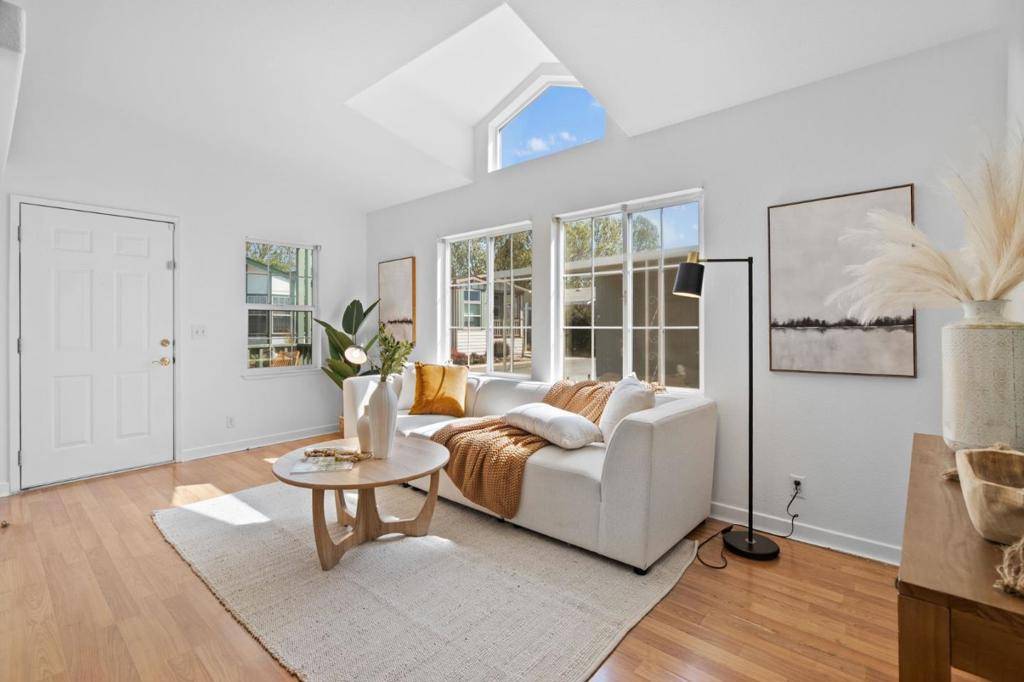 Sunnyvale, CA 94089,1220 Tasman DR