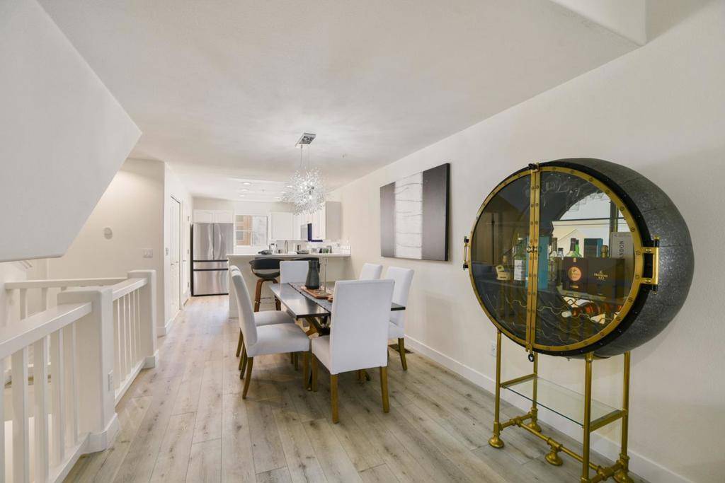 Sunnyvale, CA 94086,989 Asilomar TER #4