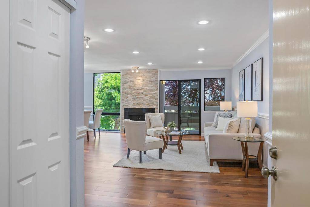 Foster City, CA 94404,1061 Beach Park BLVD #216