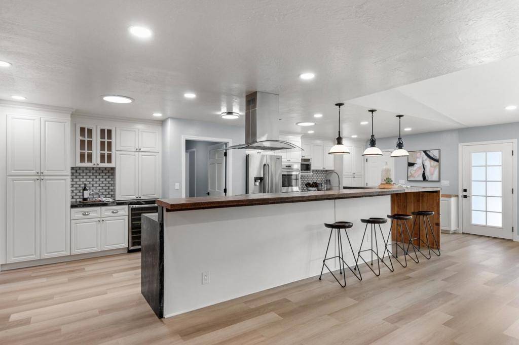 San Jose, CA 95118,3302 Como LN